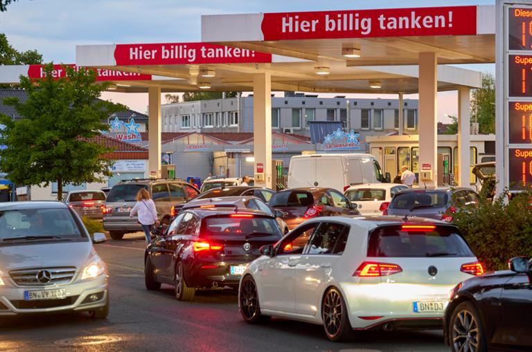 Ceny pohonných hmot v Německu opět rostou – nafta je stále dražší než benzín